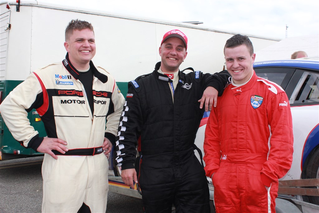Jannik Larsen, Ross Rossen og Frederik Nymark er klar til 4 timers løbet på Padborg Park.
(Foto: Motorsporten.dk)